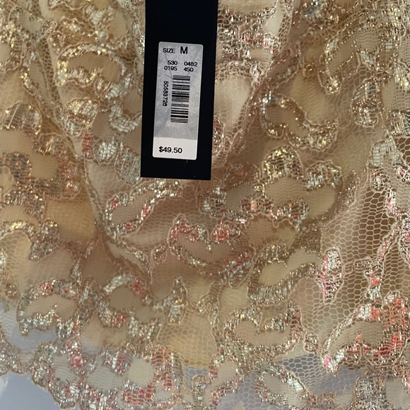 NWT the limited gold halter top - Picture 4 of 5